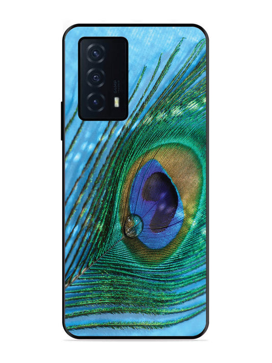 IQOO Z5 5G A drop on Peacock Feather