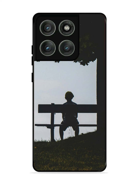 Motorola Edge 60 Pro 5G Alone under the Baniyan Tree