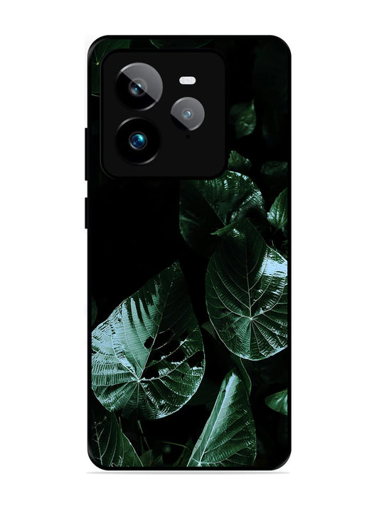 Realme GT7 Pro Leafs at night