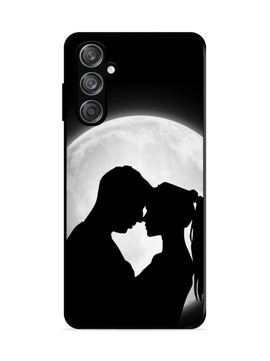 Samsung Galaxy M33 5g Couple on Moon