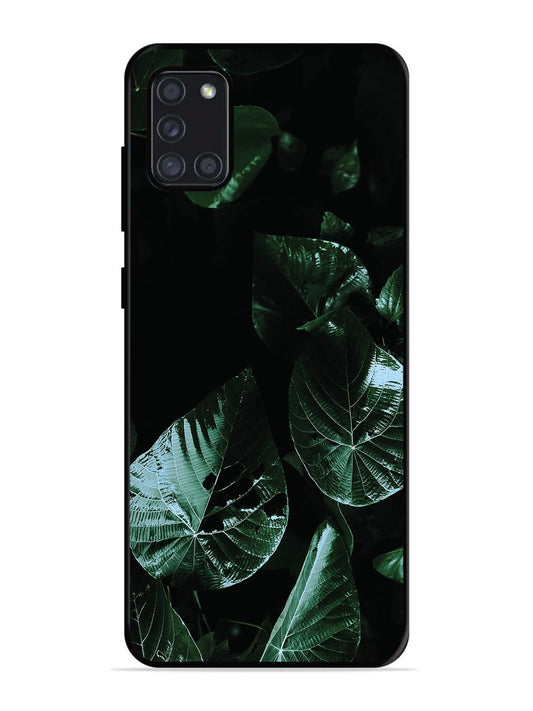 Samsung Galaxy A31 Leafs at night