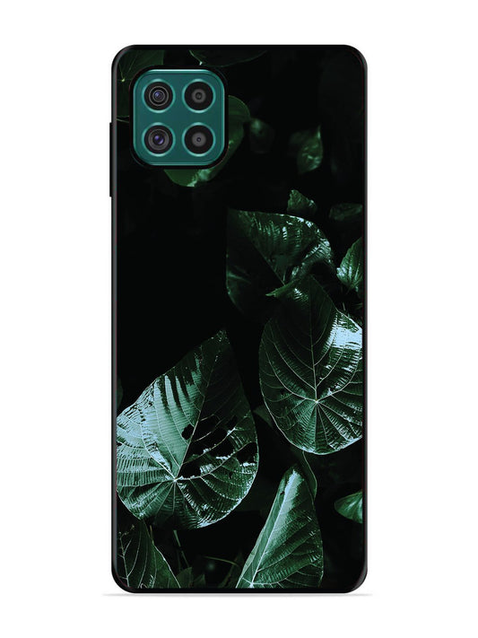 Samsung Galaxy F62 Leafs at night
